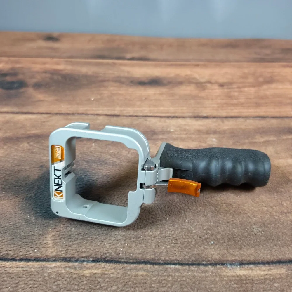 KNEKT GPSS Trigger GoPro HERO5 HERO6 Accessory Silver Excellent Hogue Grip